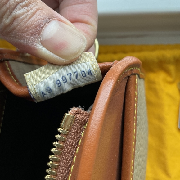 Dooney & Burke R155 shoulder bag - Picture 6 of 11